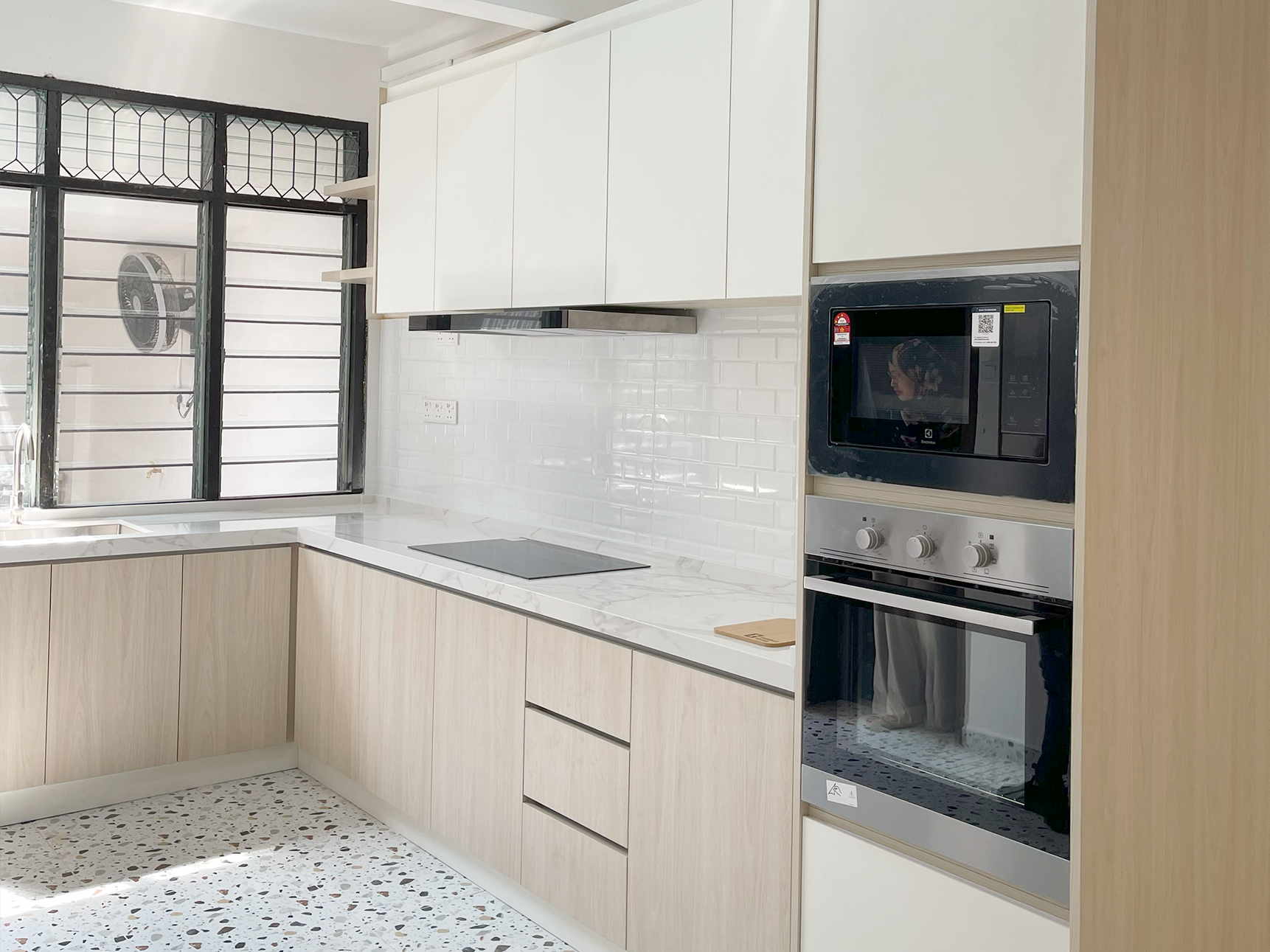 Kitchen Cabinet-23